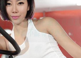 AISS爱丝(黄金版) – 亚美依的逛街写真，谁说不能有点小心机