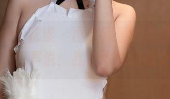 HuaYang花漾 – 图包藏着梦心月女王的秘密，轻声说：我也偷偷想做女王！