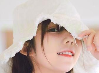 喵糖映画的宅家妹妹高清图集，谁需要外出，随便在家就能出片！