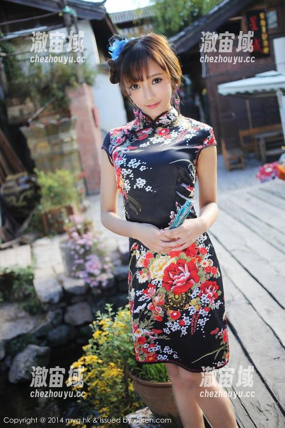 MyGirl美媛馆 - 旅拍资源竟然藏在Carina梦绮的背包里？