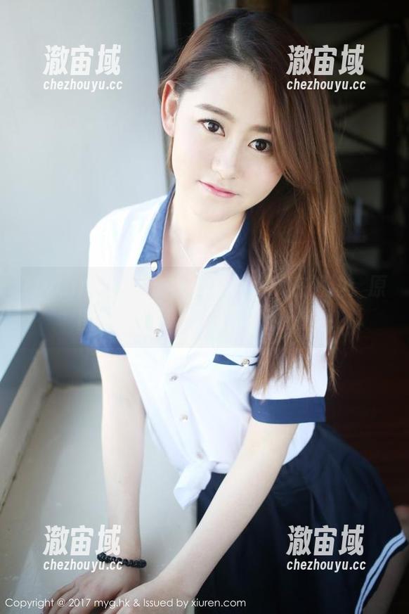 MyGirl美媛馆 - 小海臀rena在海边：原图证明，沙子也会跟我打招呼