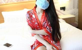 ROSI给我带来的这场黑边蕾丝的私拍，难道是穿衣界的地下舞会？
