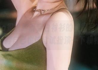 看Tina很妖孽呀穿白衬衫的美图写真，我突然觉得自己也该尝试扮演一下模特了！
