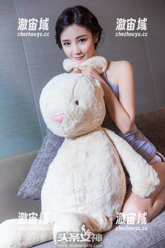 TouTiao头条女神 - 这作品像极了美会子的夏日我只想分享一脸白痴般的愉悦