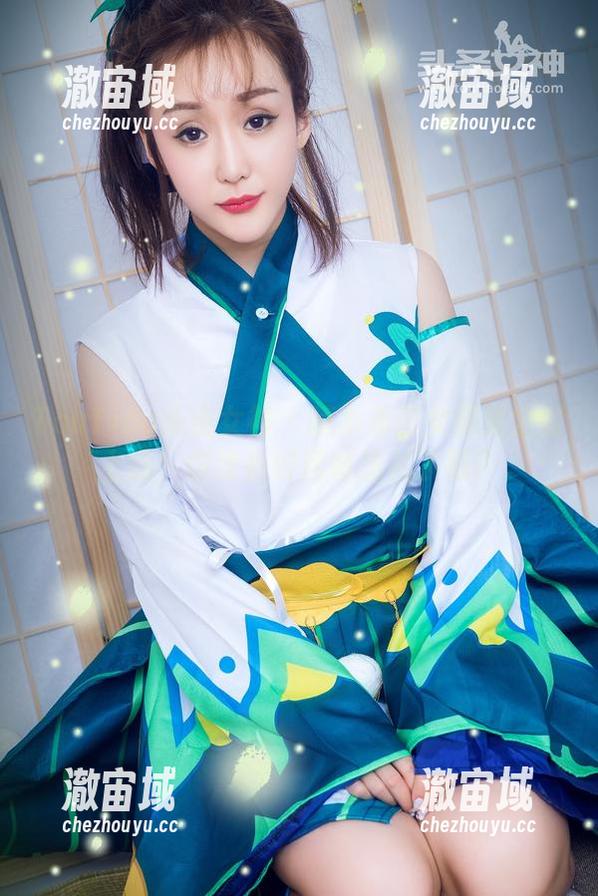 TouTiao头条女神 - 莫小希修女图集全套上线！你准备好接收洗礼了吗？