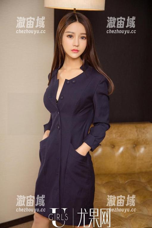 UGirls尤果网 - 每一个细节都不马虎｜艾霓莎的美足图库，高清如同拍立拍再加了一层滤镜。