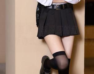 XIAOYU语画界 – 李丽莎的红裙看着像个仪式，这手办式的图包合集太给力了！