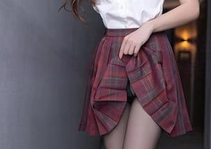 Xiuren秀人网 – 九千柒柒的蕾丝美图小科普：下载请控制，太好看会导致甜蜜负担！