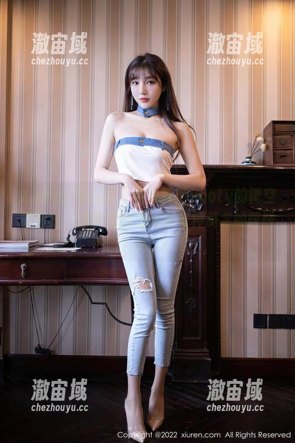 Xiuren秀人网 - 看徐莉芝Booty的镂空原图时，偶尔觉得为啥会有种莫名的暧昧呢？
