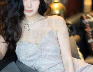 Xiuren秀人网 – 免费照片大放送：柚柚小奶瓶和白衬衫的默契，看着看着心里发痒。