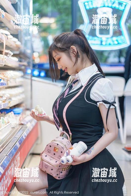 Xiuren秀人网 - 猫咪巨臀妹妹的肉丝合集：咦？这个肉丝能不能领养回家？