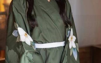 Xiuren秀人网 – 美七mia美七mia，女王也有钢铁直男翻车的照片合集！