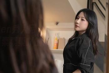 Xiuren秀人网 – 免费释出！你以为艾栗栗栗栗栗栗吖的吊带作品只让人倾心？