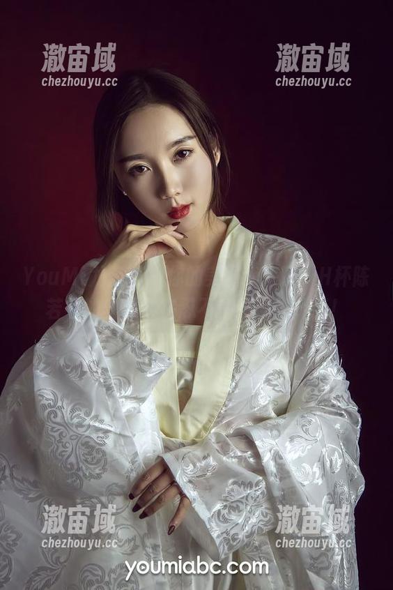 YouMi尤蜜荟 - 你的美图我来了，H杯陈若初的丝袜实在忍不住想多拍几张！