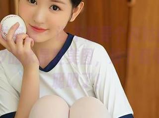 YouMi尤蜜荟 – 谁不想要个灰姑娘？来看看颜美汐的水晶鞋美图，没下载可就太不聪明了！