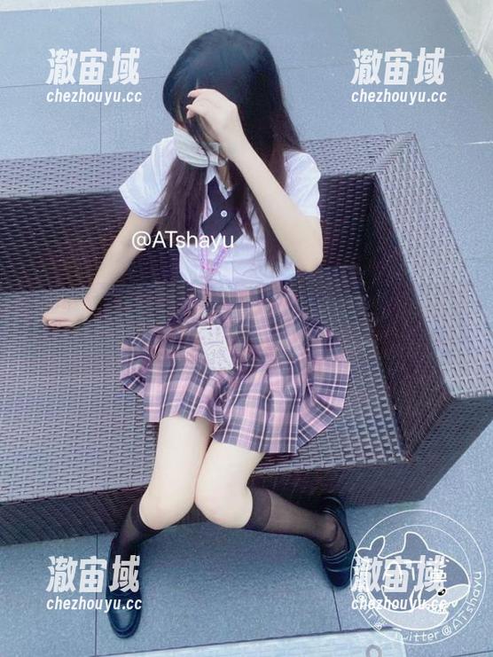“at鲨鱼”私拍旗袍图集：你能想象这是谁家的茶话会吗？