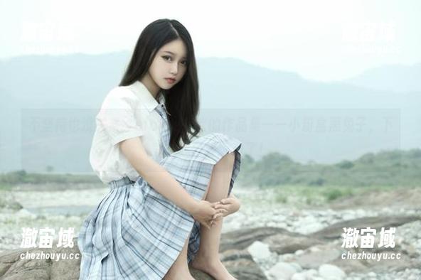 不坚持也没关系，eloise软软的作品集——小粉盒黑兔子，下载时我已经心动了！