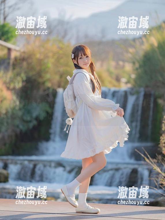 nagisa魔物喵 nagisa魔物喵也太会玩了,巫女自拍包的cos更新让我目不转睛