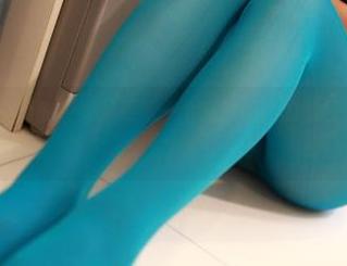 rosi – 围绕小莉的校服，更新一个充满回忆的图包！谁能拒绝呢？