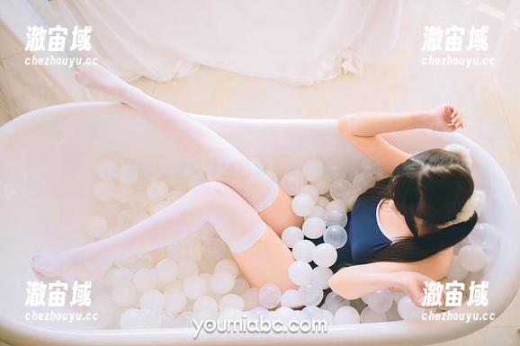 不呆猫的兔女郎白色廓，写真里的神来之笔