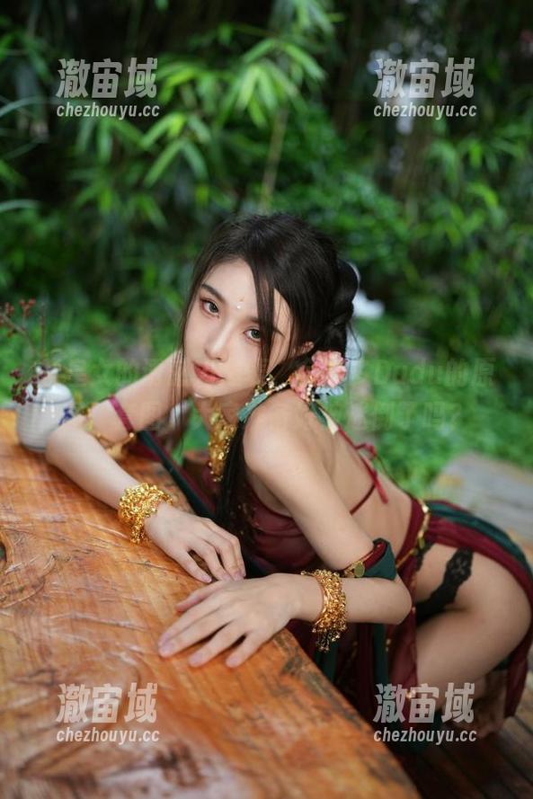 紫皇女的诱惑力爆表，余多多Dudu的原图、套图，大家准备好被迷倒了吗？
