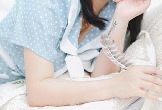 零距离接触依依超级懒少女全集，原来我也是‘少女’只不过是逗比版…