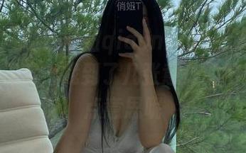 微密圈 – 嗯？俏妞qiaoniu66_制服系列_原图探案，找到了几张意外的好图，有点意思呢