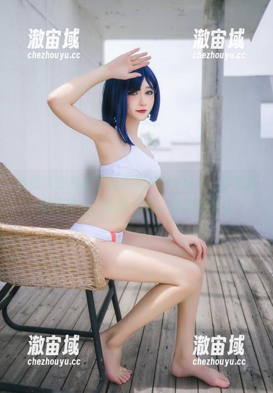 玛修泳衣加持下的南桃Momoko，资源就像泳池水，氤氲不清、模糊又迷人
