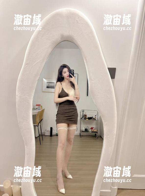 周妍希 微密圈 - 说实话,周妍希的肉色丝袜视频让我想到了不少事,私拍原图竟还有这种看点?