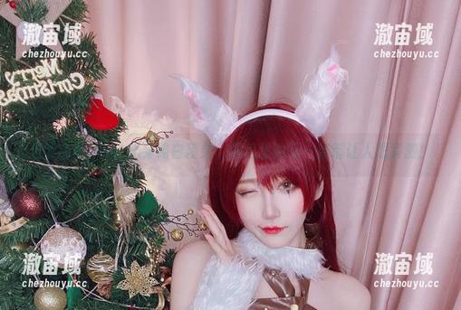 当啾小妍Deer化身纯白精灵，图包里的每一幕都让人想猜测！