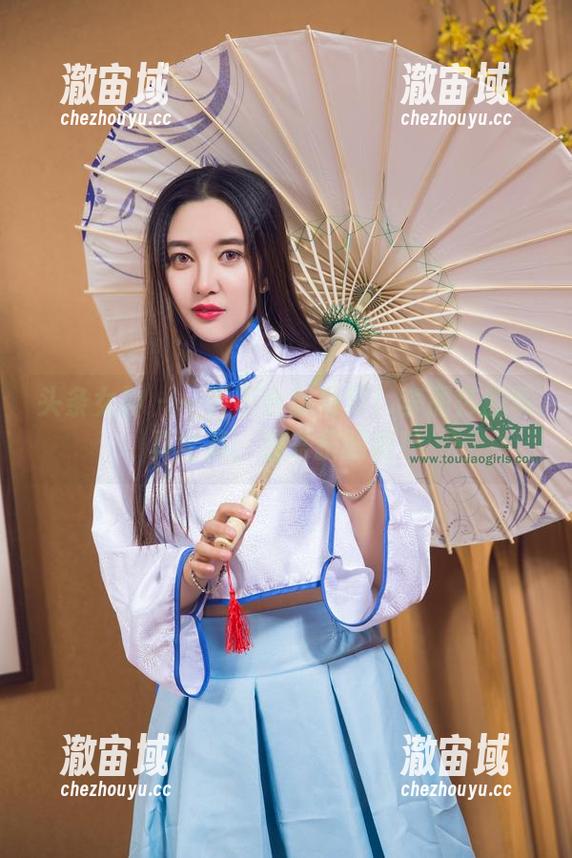 头条女神 - 一言不合就吊带！李丽莎的写真全集，快来护眼吧！