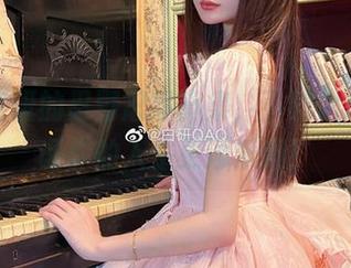 妖君白研的忍野忍写真集，下载之后，保证你的人生更添乐趣！