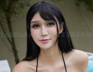 尤物馆 – 别出心裁的baby贝贝：圣诞写真里还有什么横行的糖果？