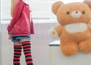 收下这份下载，幼水铃衣的高清童年回忆，怎么能不想起那玩具和糖果的日子呢？