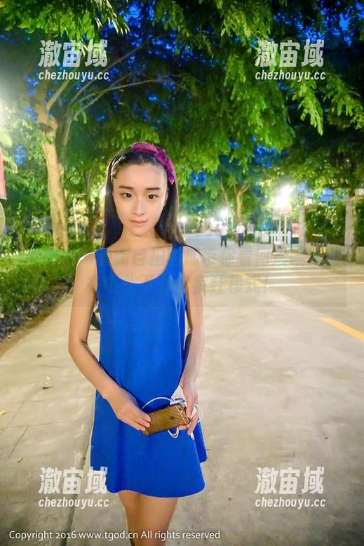 推女神 - 最新自拍图册带你看何晨曦如何在镜头下开启疯狂模式！