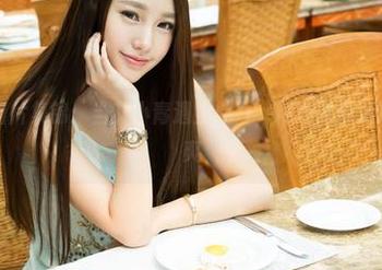 推女神 – 图片集锦：当艾小青遇上纯白，精选时刻如冰淇淋般清爽