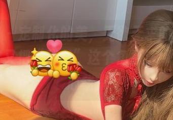 微密圈 – 定制化的美，无欲无求的推土君，这次又把“秘书”这个角色演绎得别出心裁。