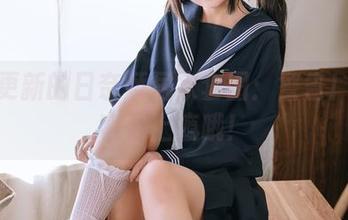 最新更新的日奈娇居家套图：警告！看完容易上瘾哦！