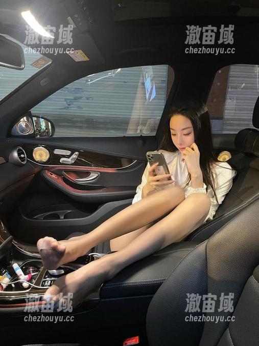 是小逗逗 微密圈 - 零距离直视是小逗逗的和服图册,是否要开始考虑对未来的反思了?