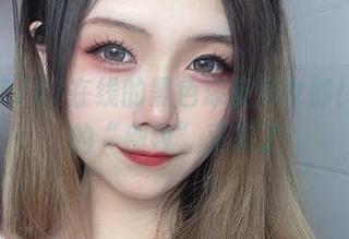 看，末夜787在线的黑色漆皮兔女郎！今日份的“别致”又来了