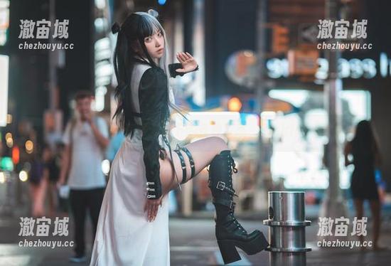 果咩酱w：在紫光夜下的各种姿态，别skipped