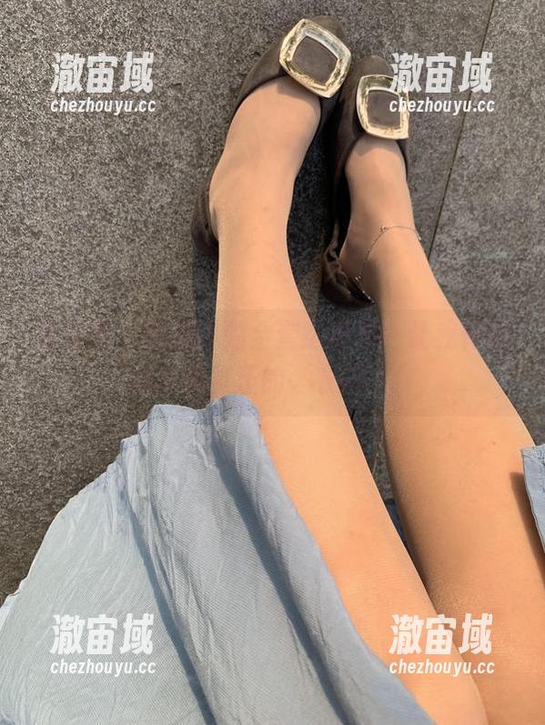 微密圈 - 桃脱了的全套比基尼，让我怀疑这才是真正的“衣服”！