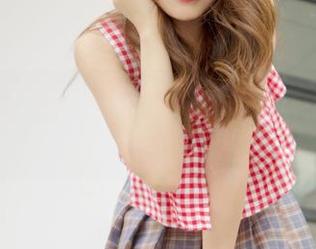 梦丝女神 – 香萱的牛仔裤，果然是图库里最不走心的资源吧。