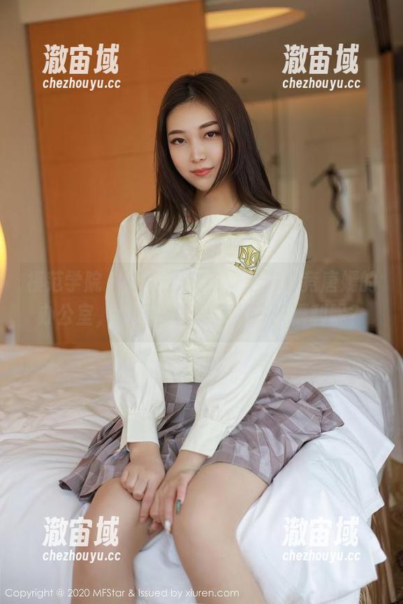 模范学院 - 放下公文包，走进电竞唐嫣的办公室，原图文档里藏着多少福利呢？