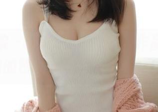 模范学院 – 艾莉Evelyn黑白作品，不只是单纯的色调…还有那窗外的光景吧？