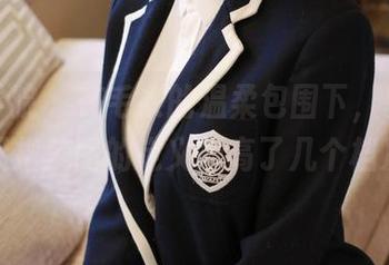 模范学院 – 在毛衣的温柔包围下，郭忆然又把美图的定义拉高了几个档次
