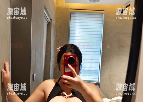 水蜜桃米米 微密圈 - 网盘里的水蜜桃米米护士写真,简直能让人忘记病痛!