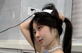 微密圈 – 看，火龙果羊又一次成功扮演天使，这组写真资源太赞了！