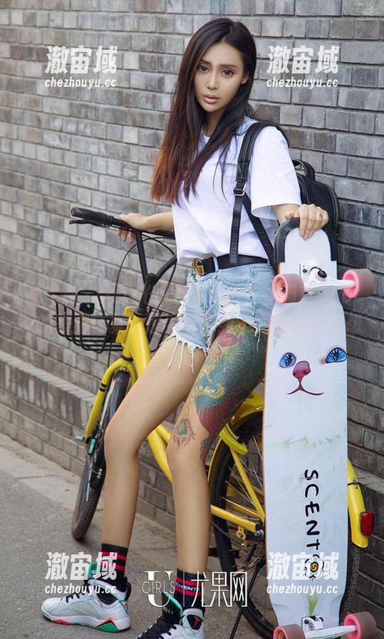 爱尤物 - 无圣光却意外迷人？徐莉芝Booty的美脚合集，居然给了我不同的脚印联想。