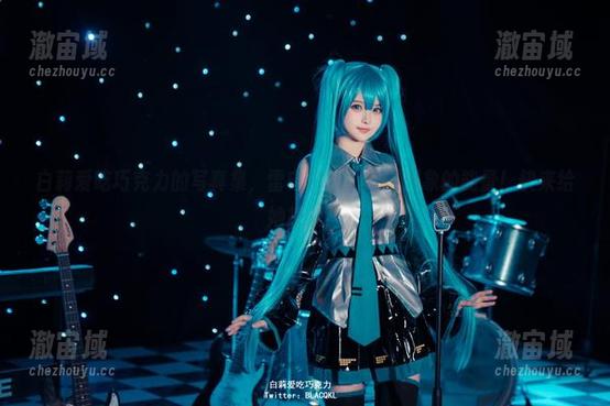 白莉爱吃巧克力的写真集，雷电将军，难以想象的能量！快来给她投票！